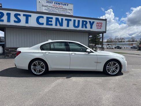 Used 2015 BMW 750i RWD image 15