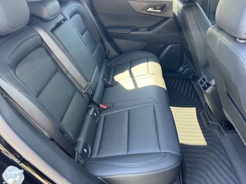 Used 2025 Chevrolet Equinox LT w/ Convenience Package II FWD image 16