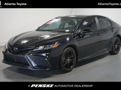Used 2022 Toyota Camry SE w/ Convenience Package image 1