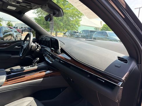 Used 2023 Cadillac Escalade ESV Premium Luxury RWD image 40