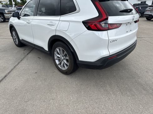 Used 2025 Honda CR-V EX-L image 9