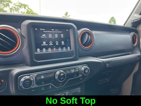 Used 2020 Jeep Gladiator Mojave w/ Trailer Tow Package image 13