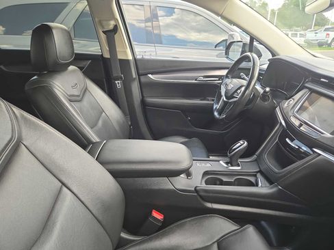 Used 2019 Cadillac XT5 Luxury AWD/4WD image 4