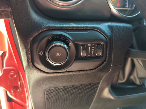 Certified 2022 Jeep Wrangler Unlimited Sahara AWD/4WD image 22