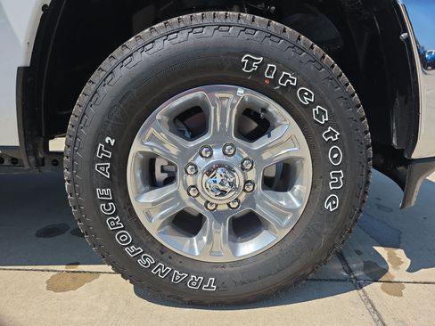 Used 2025 RAM 3500 Big Horn AWD/4WD image 12