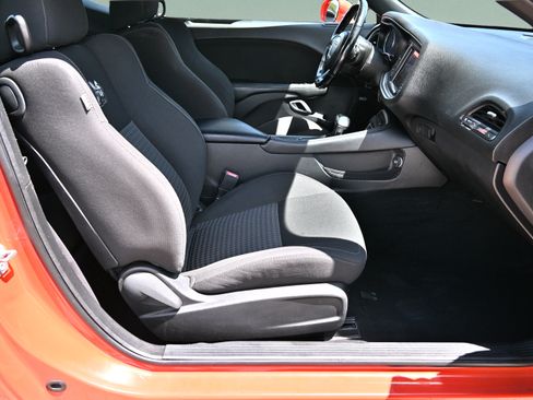 Used 2021 Dodge Challenger R/T Scat Pack RWD image 13
