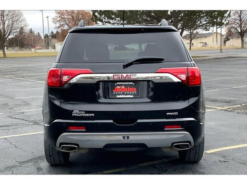 Used 2019 GMC Acadia Denali image 4