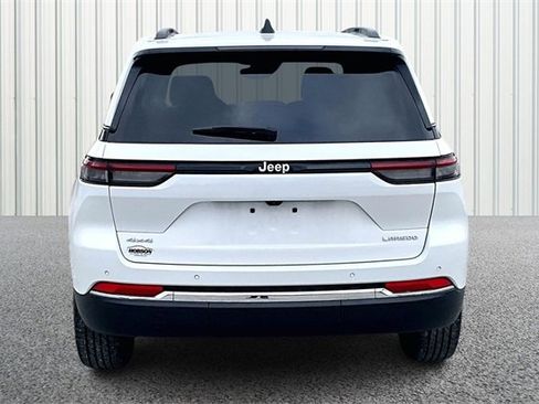 Used 2024 Jeep Grand Cherokee Laredo w/ Trailer Tow Package image 4