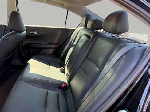 Used 2017 Honda Accord EX-L image 20