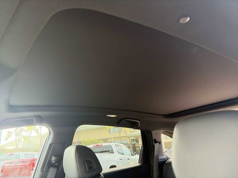 Used 2025 Acura RDX SH-AWD image 16