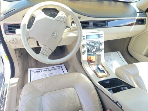 Used 2008 Volvo V70 image 12
