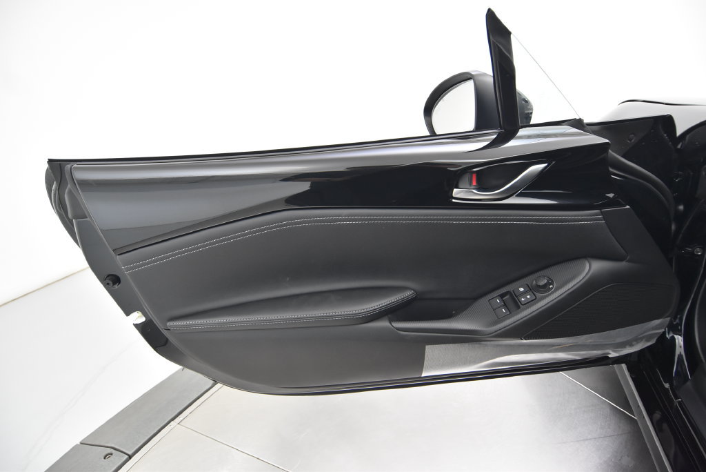 New 2026 MAZDA MX-5 Miata Grand Touring w/ Weather Package RWD image 38
