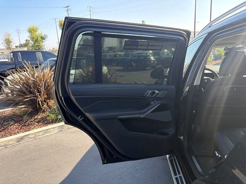 Used 2026 BMW X7 xDrive40i w/ Premium Package AWD/4WD image 19