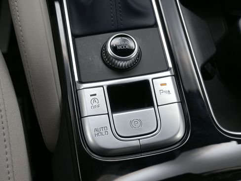 Used 2024 Kia Telluride EX w/ EX Captain's Chair Package image 35