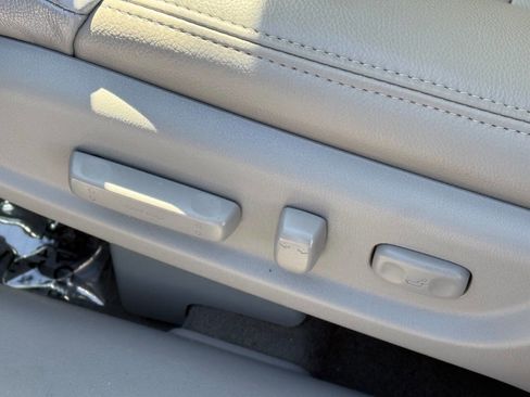 Used 2014 Honda CR-V EX-L image 9