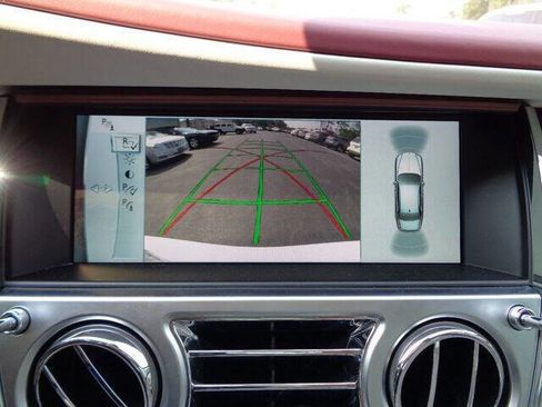 Used 2017 Rolls-Royce Ghost image 32