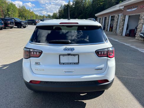 Used 2023 Jeep Compass Latitude w/ Convenience Group AWD/4WD image 6