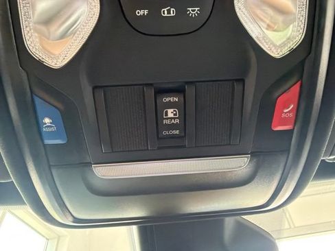 Used 2025 RAM 1500 Big Horn AWD/4WD image 25