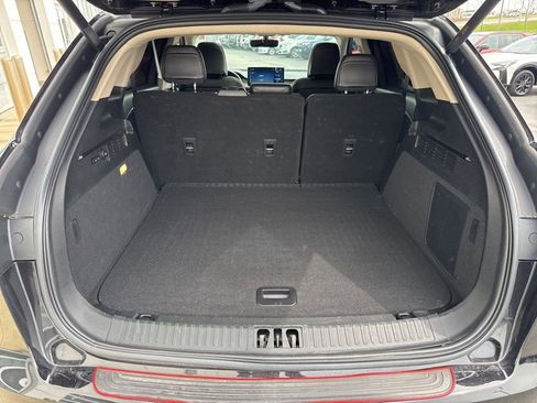 Used 2023 Lincoln Nautilus Reserve w/ Luxury Package image 5