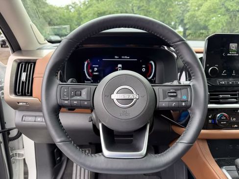 Used 2024 Nissan Pathfinder Platinum w/ Cargo Package FWD image 10