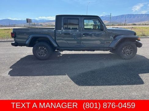 New 2025 Jeep Gladiator Sport AWD/4WD image 2