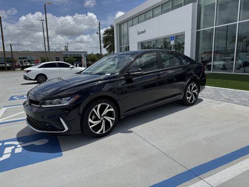 New 2025 Volkswagen Jetta SEL image 7