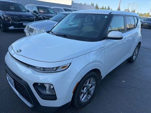 Used 2020 Kia Soul S FWD image 1