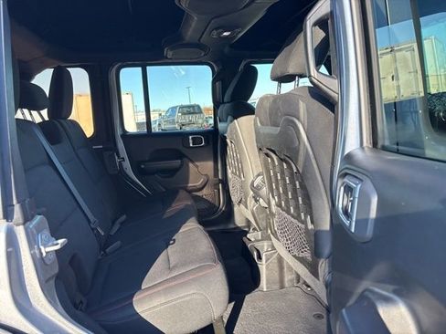 Used 2018 Jeep Wrangler Unlimited Rubicon image 11