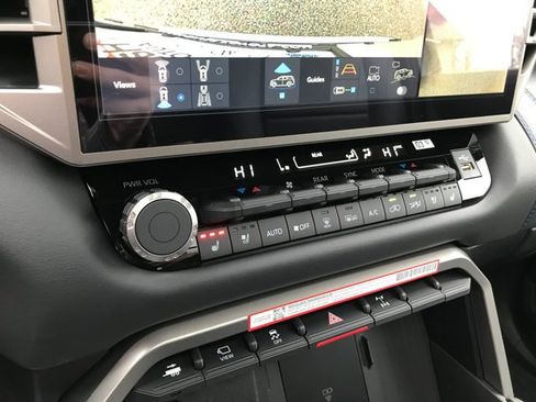 New 2026 Toyota Sequoia Platinum image 21