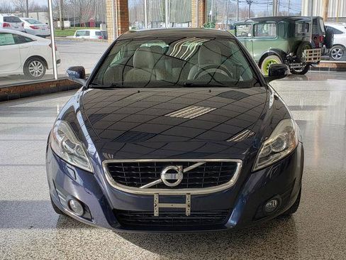 Used 2012 Volvo C70 T5 w/ Climate Pkg image 9