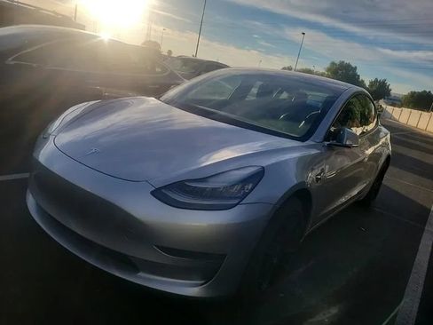 Used 2018 Tesla Model 3 Performance AWD/4WD image 2