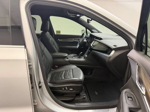 Used 2020 Cadillac XT6 Premium Luxury w/ Platinum Package AWD/4WD image 24