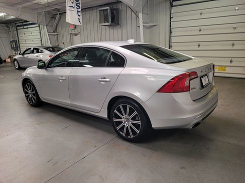 Used 2016 Volvo S60 T5 Inscription Platinum AWD/4WD image 4