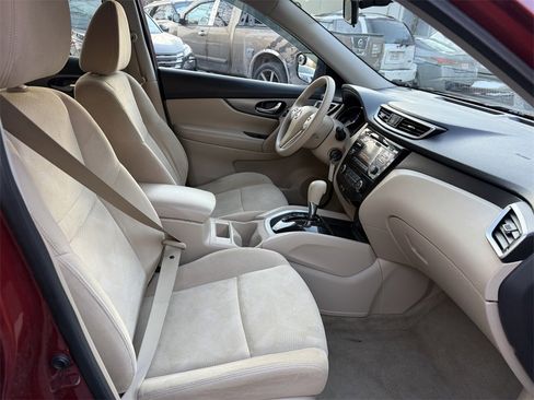 Used 2015 Nissan Rogue S image 24