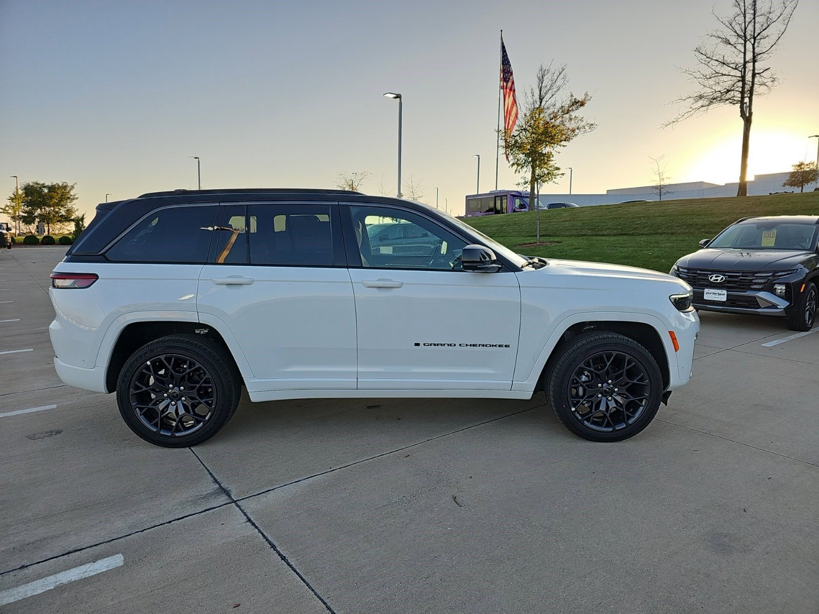New 2027 Jeep Grand Cherokee Summit AWD/4WD image 7