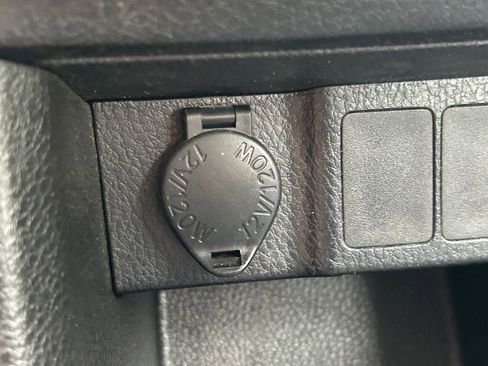Used 2015 Toyota Corolla L FWD image 23