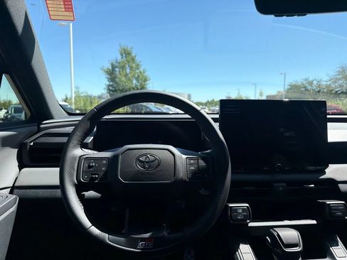 Used 2026 Toyota RAV4 AWD Plug-in Hybrid image 22