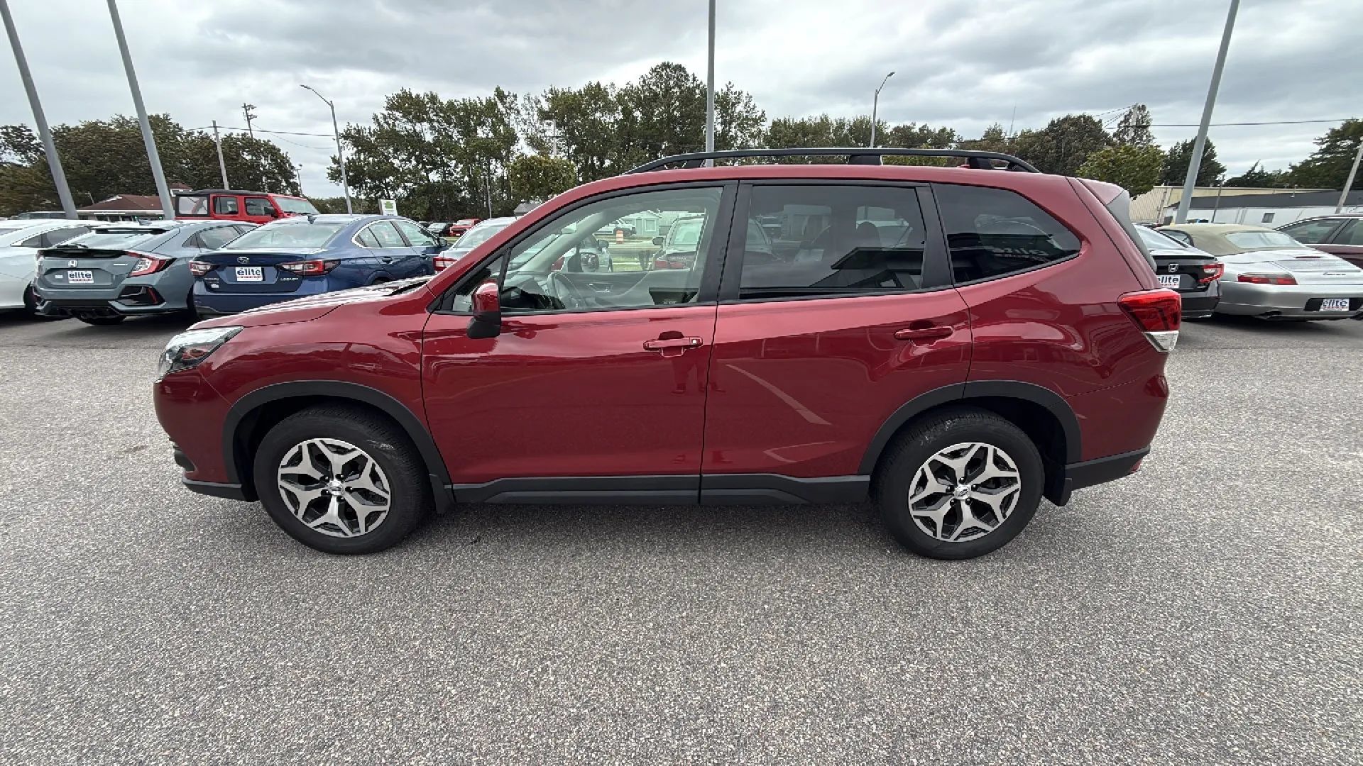 Used 2023 Subaru Forester Premium AWD/4WD image 4