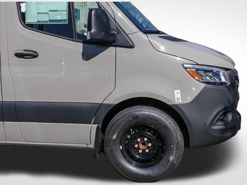 New 2025 Mercedes-Benz Sprinter 2500 image 11