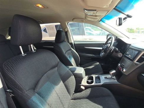 Used 2011 Subaru Outback 2.5i Premium AWD/4WD image 10