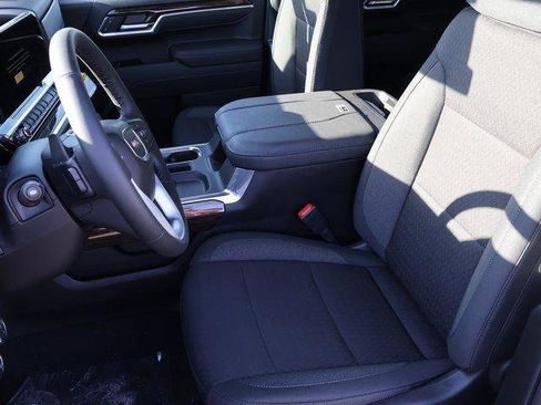 New 2026 GMC Sierra 1500 Elevation image 23