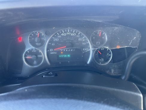 Used 2017 Chevrolet Express 2500 image 14