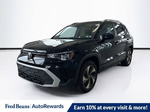 New 2026 Volkswagen Taos SE AWD/4WD image 3
