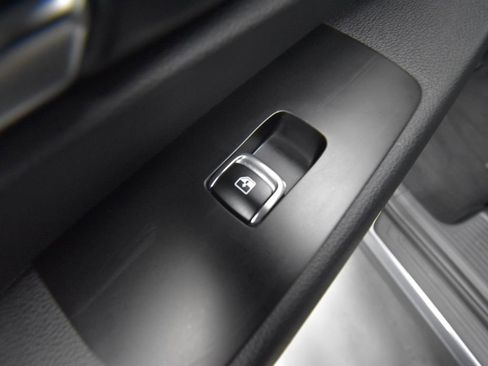 Used 2024 Kia Telluride EX w/ EX Captain's Chair Package image 10