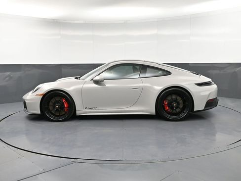 New 2026 Porsche 911 Carrera GTS RWD image 2