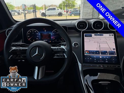 Used 2024 Mercedes-Benz GLC 300 4MATIC image 5