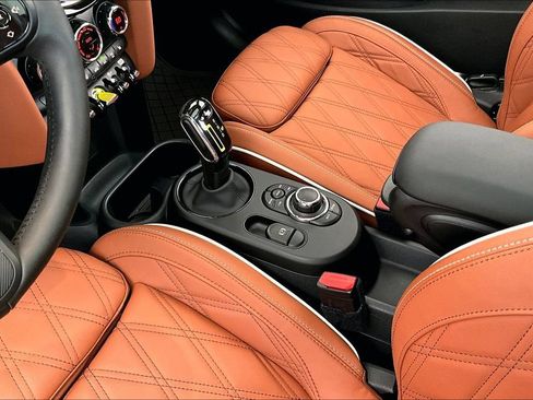 Used 2024 MINI Cooper SE w/ Signature Upholstery Package FWD image 18