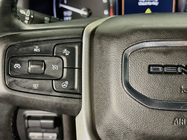 Used 2021 GMC Yukon XL Denali w/ Denali Ultimate Package AWD/4WD image 11