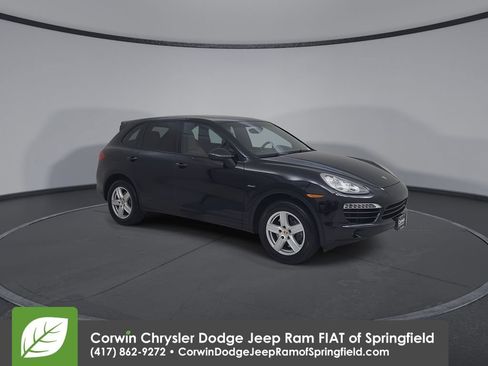 Used 2014 Porsche Cayenne Diesel AWD/4WD image 2