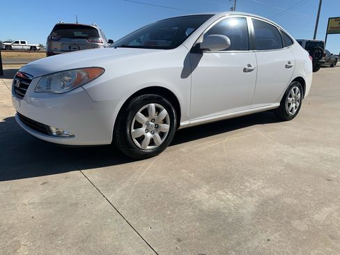 Used 2008 Hyundai Elantra GLS image 3
